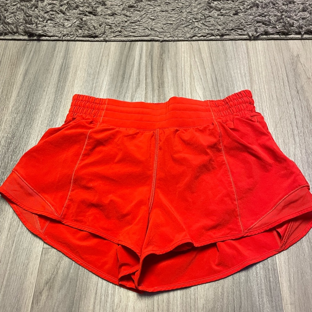 Lululemon Hotty Hot Shorts 2.5” High-Rise